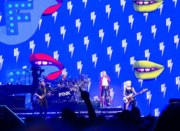 Pink Concert_3-12-2019_295758