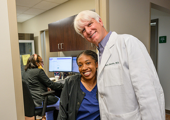 Dr Barry Zisholtz_20240507_408666