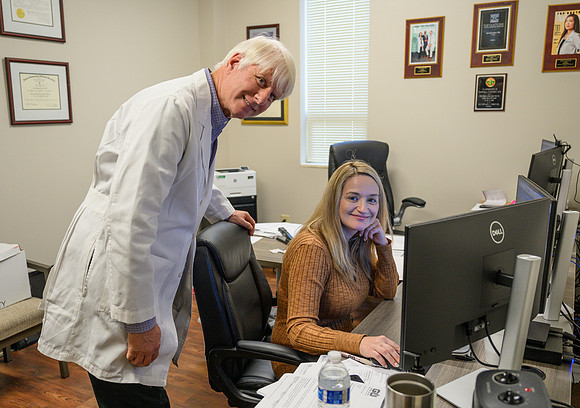 Dr Barry Zisholtz_20240507_408684